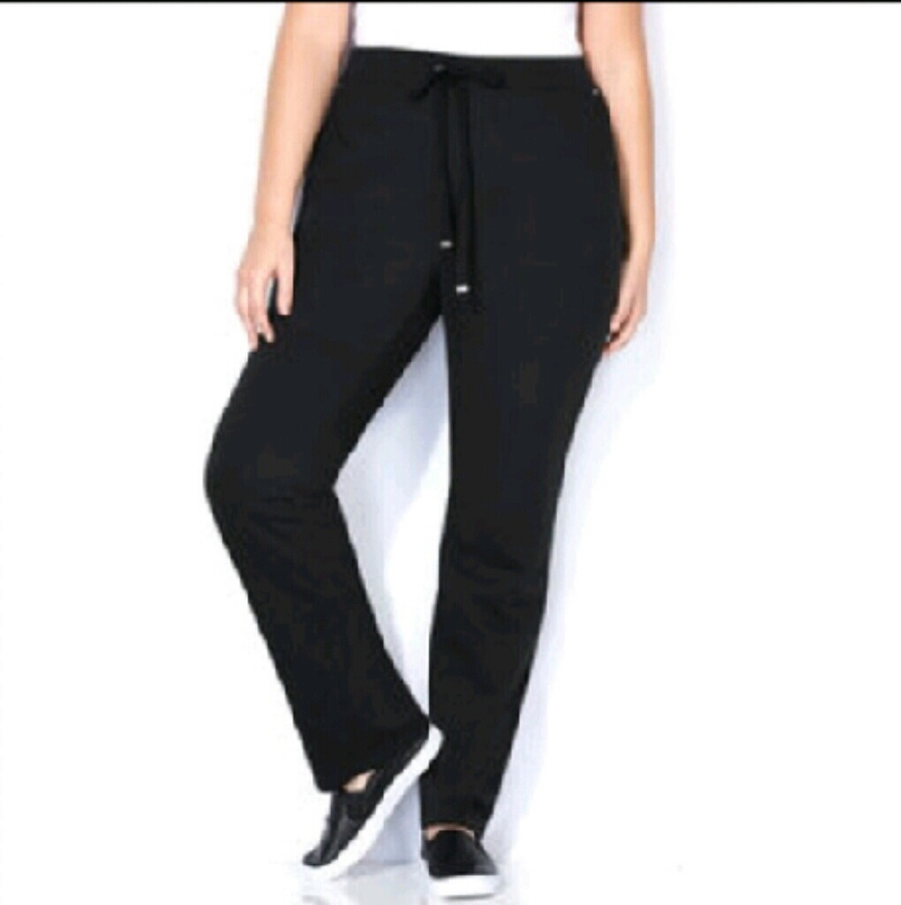 AVENUE Fly Front Classic Fit Capris